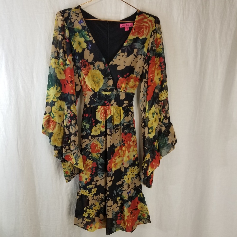 Betsey Johnson 
BEAUTIFUL DRESS with bell sleeves